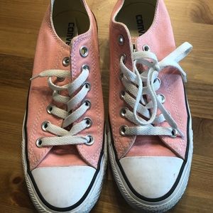 Pink Converse Lowtops